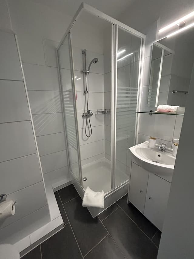 Basic Single Room