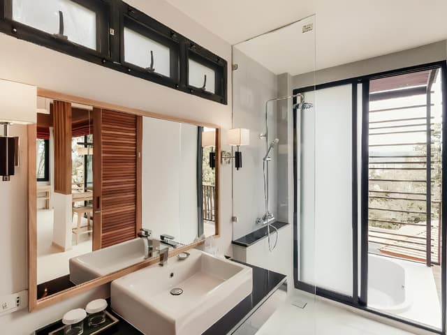 Studio Deluxe Two-Bedroom