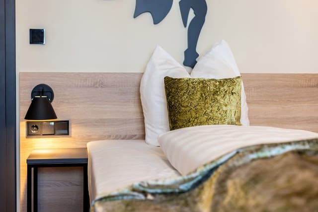 Deluxe Single Room