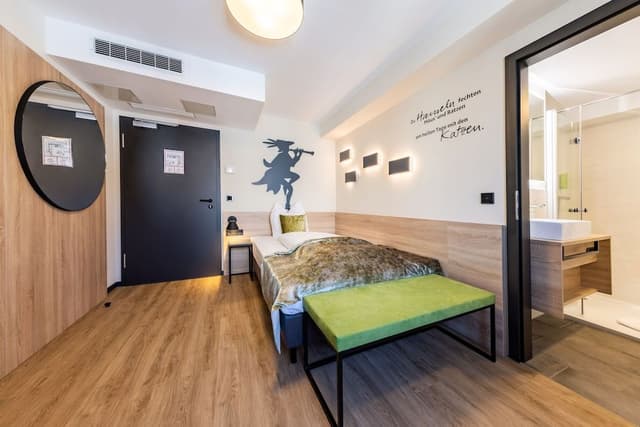 Deluxe Single Room