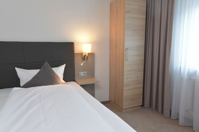 Business Single Room