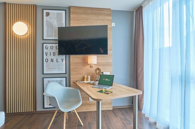 Business Studio Suite, Terrace
