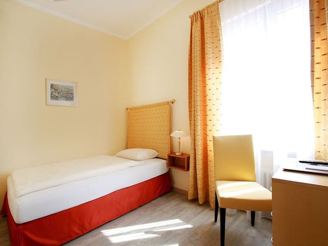 Classic Single Room