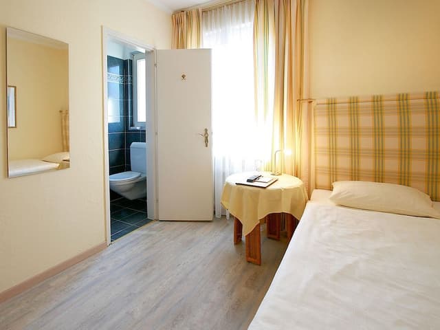 Classic Single Room