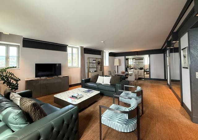 Executive Suite