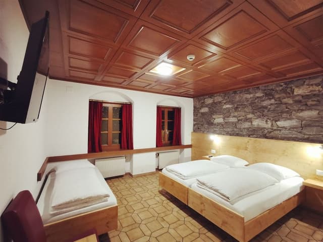 Basic Triple Room