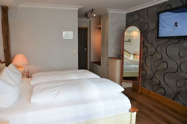 Traditional Double Room, 1 King Bed, Non Smoking