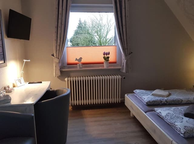Room (small double room)