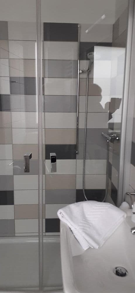 Basic Single Room