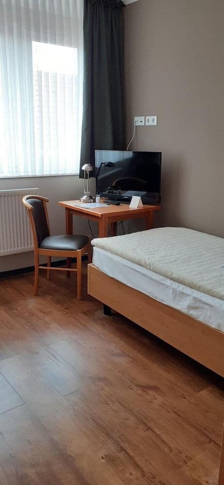 Basic Single Room