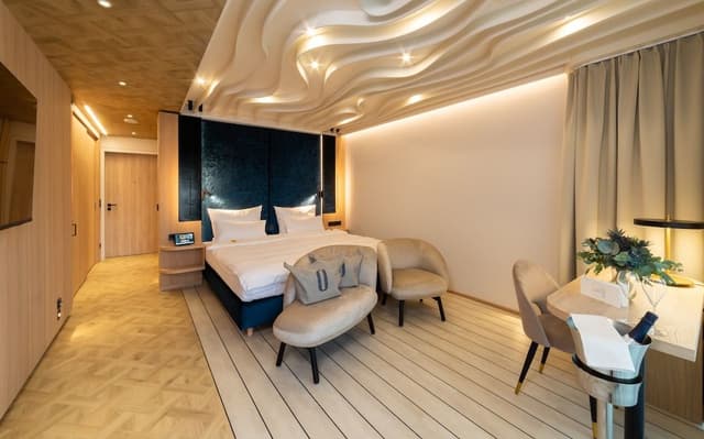 Junior Studio Suite