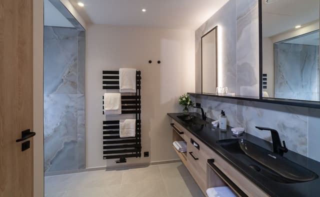 Junior Studio Suite
