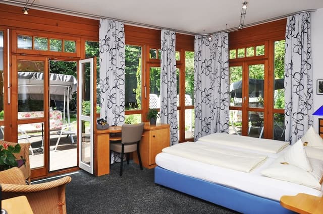 Garden View Room