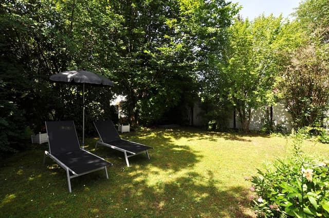 Garden View Room