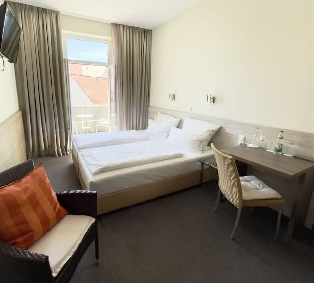 Double Room, Balcony