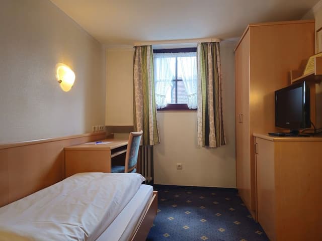 Single Room