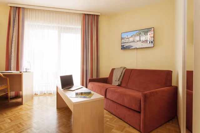 Family Room, Balcony