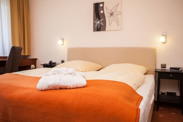 Standard Double Room, 1 Queen Bed