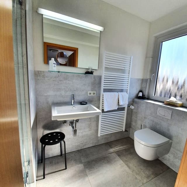 Comfort Single Room, Private Bathroom