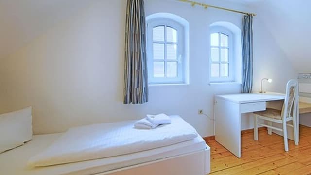 Classic Single Room, 1 Large Twin Bed