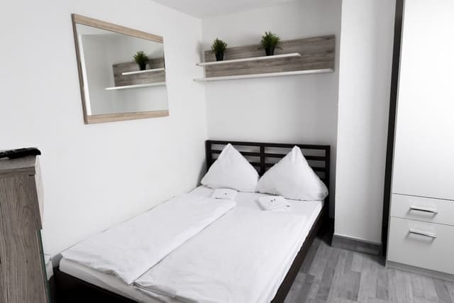 Economy Double or Twin Room, Shared Bathroom