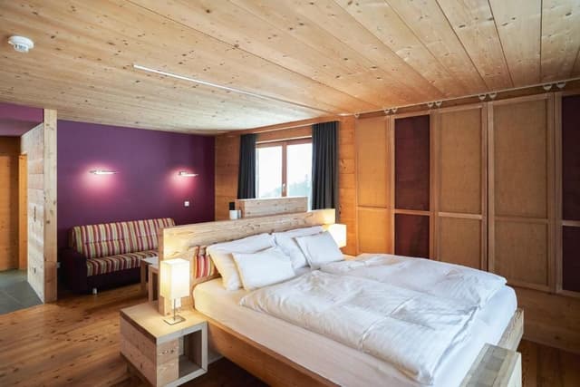 Sunny Suite