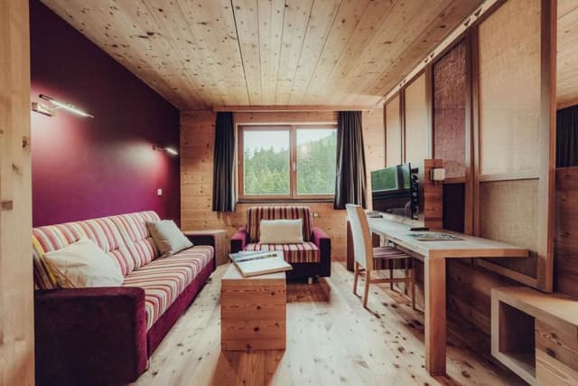 Sunny Suite