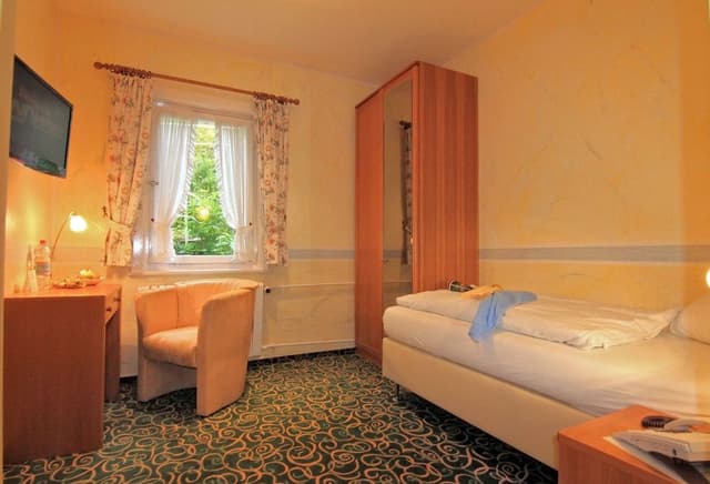 Economy Single Room