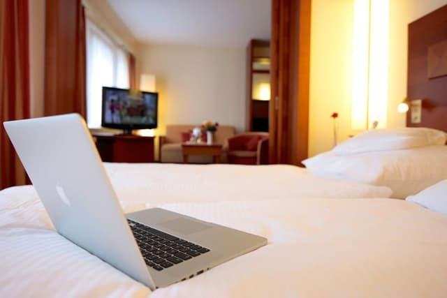 Deluxe Double or Twin Room, 1 Bedroom, Non Smoking, Private Bathroom