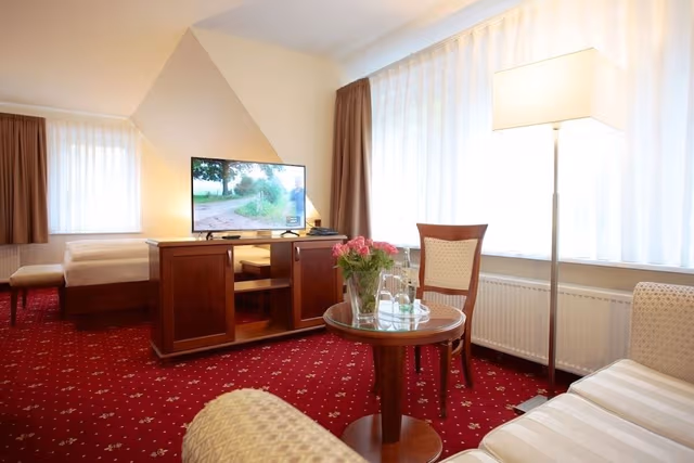 Deluxe Double or Twin Room, 1 Bedroom, Non Smoking, Private Bathroom