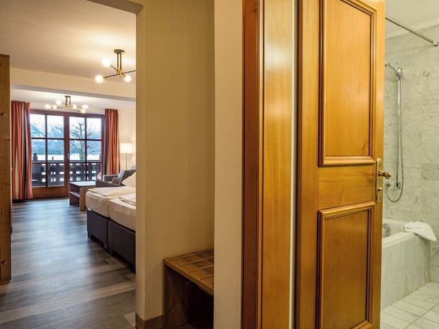 Panoramic Room (Loge)