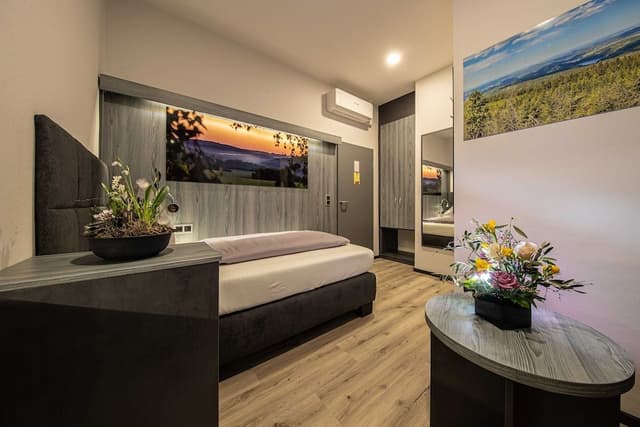 Economy Single Room