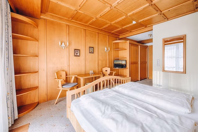 Classic Double Room