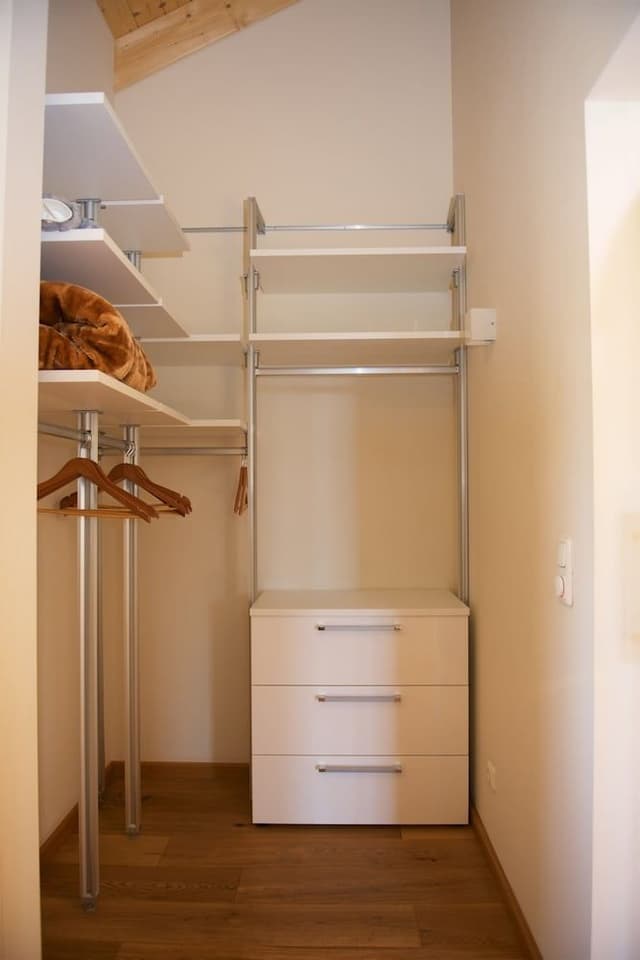 Deluxe Suite, 1 King Bed, Bathtub, Mountain View