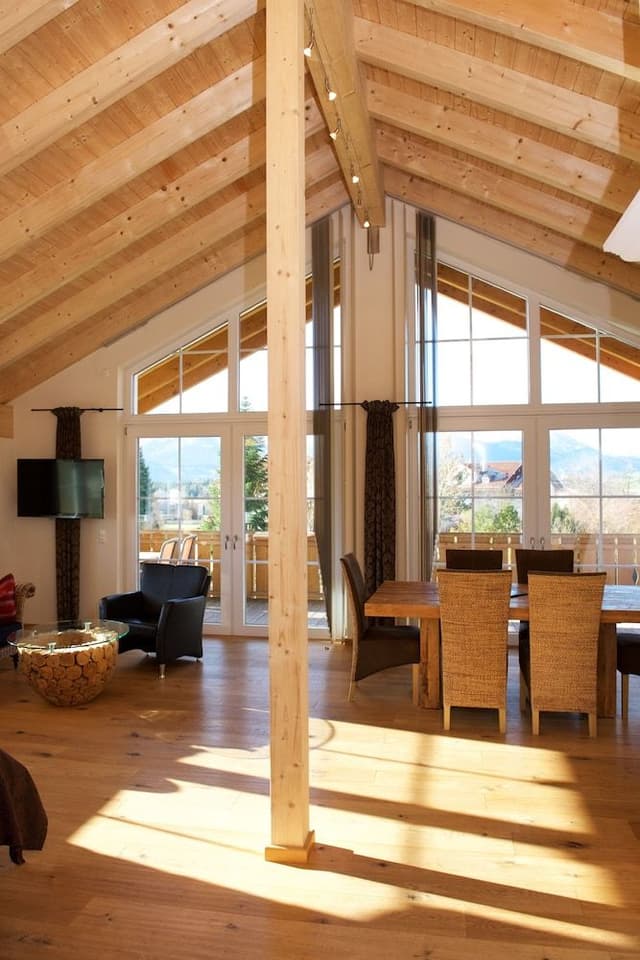 Deluxe Suite, 1 King Bed, Bathtub, Mountain View
