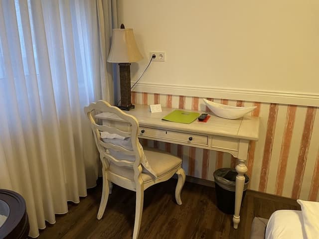 Superior Single Room, Private Bathroom (Schlafgut)