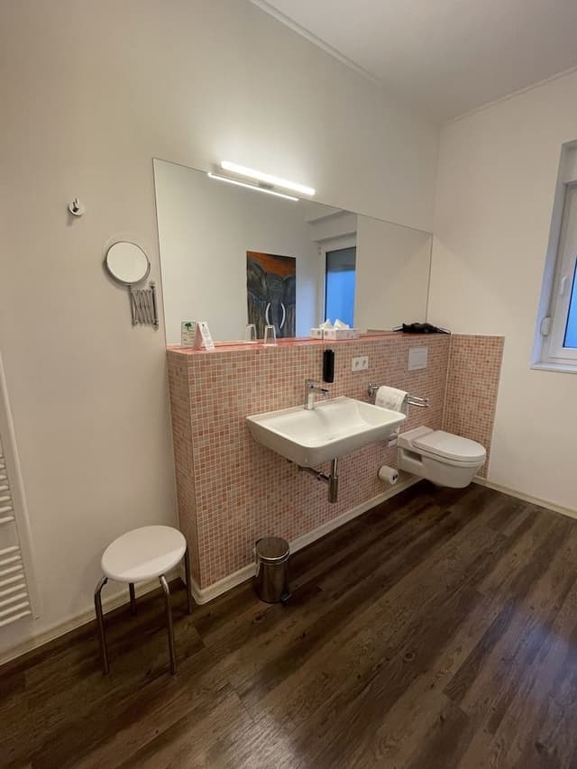 Superior Single Room, Private Bathroom (Schlafgut)