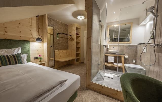 Premium Single Room