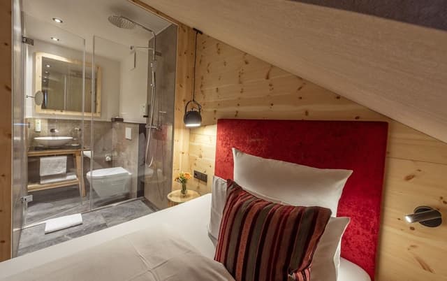 Premium Single Room