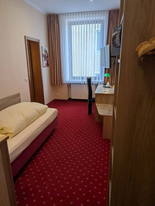 Classic Single Room
