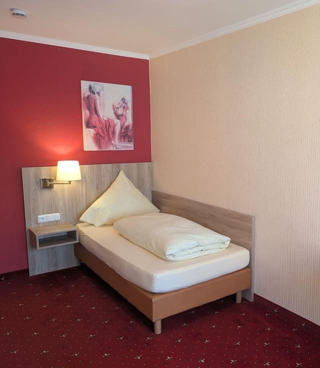 Classic Single Room