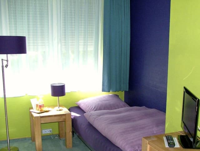 Classic Single Room