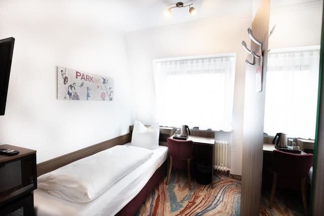 Standard Single Room