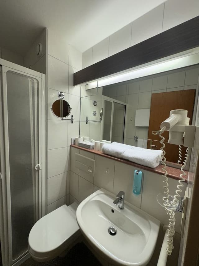 Basic Double Room