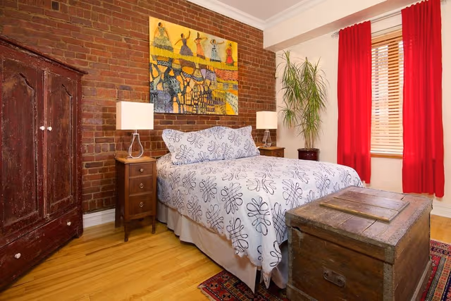Family Suite, Multiple Beds, Jetted Tub and Fireplace