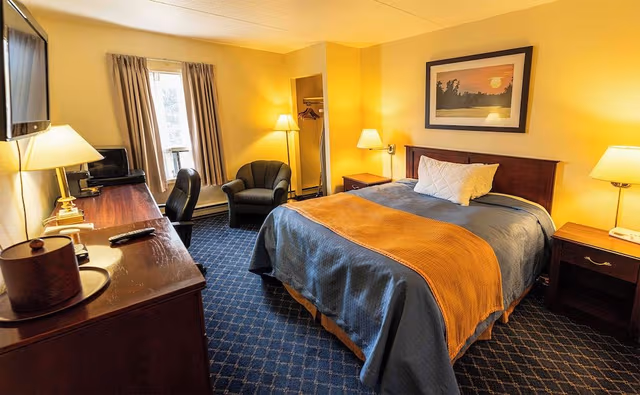 Standard Room, 1 Queen Bed, Non Smoking
