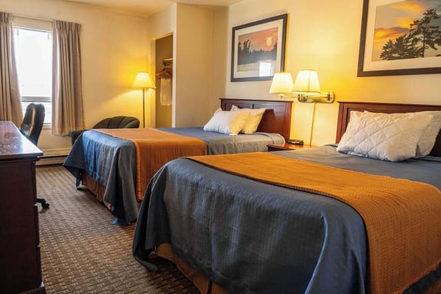 Standard Room, 2 Queen Beds, Non Smoking