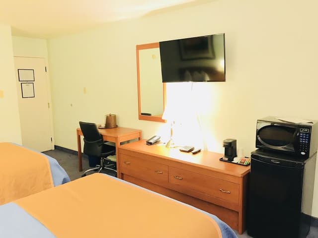 Standard Room, 2 Double Beds, Non Smoking