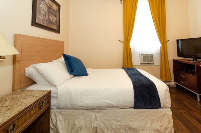 Classic Double Room