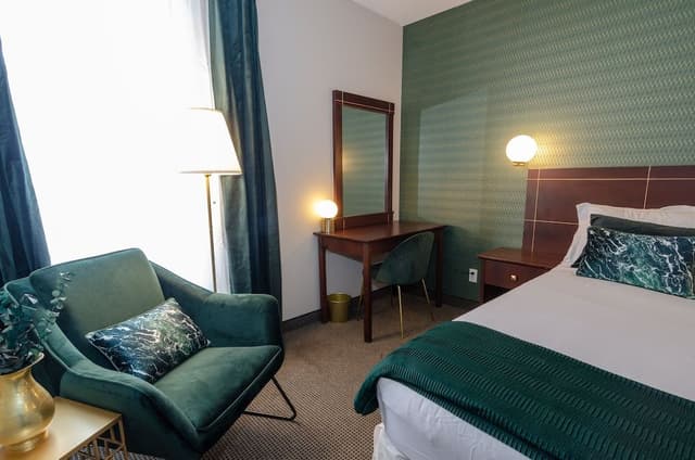Elite Room, 1 Queen Bed